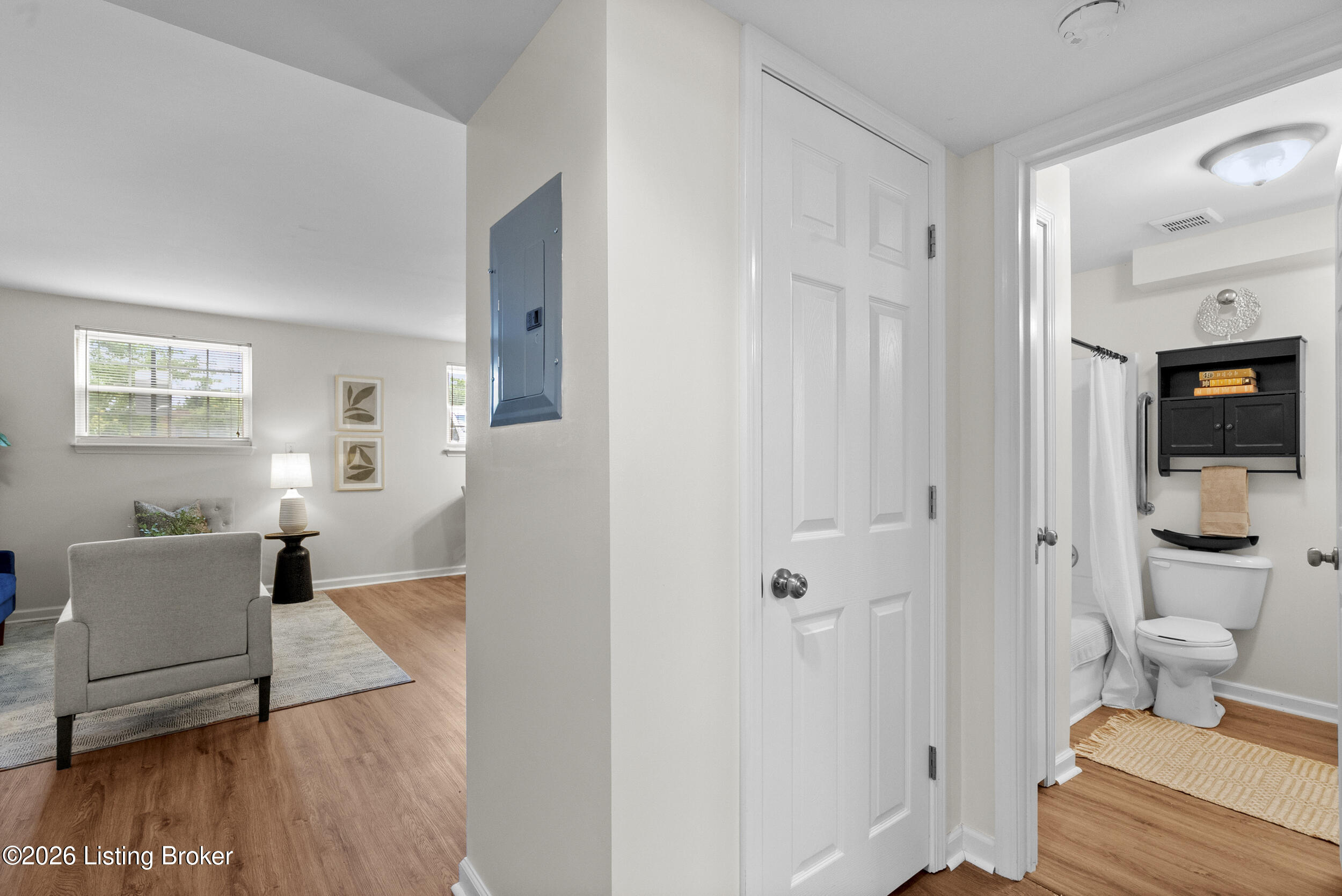 113 Middletown Square
