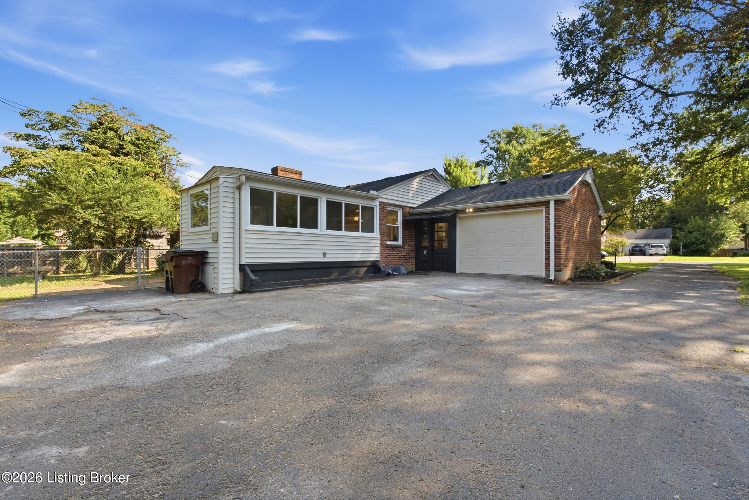 204 N Chadwick Rd