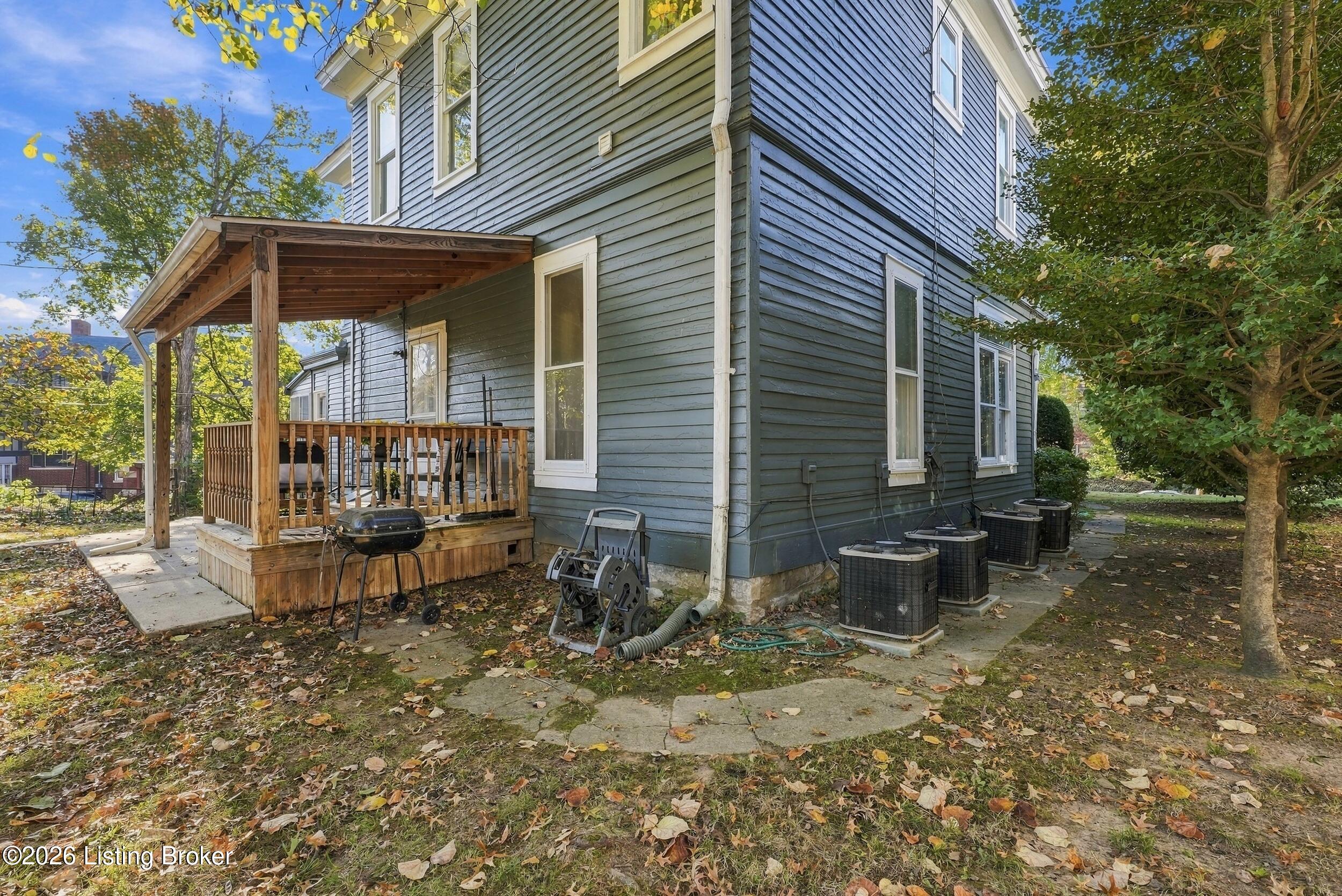 1319 Willow Ave
