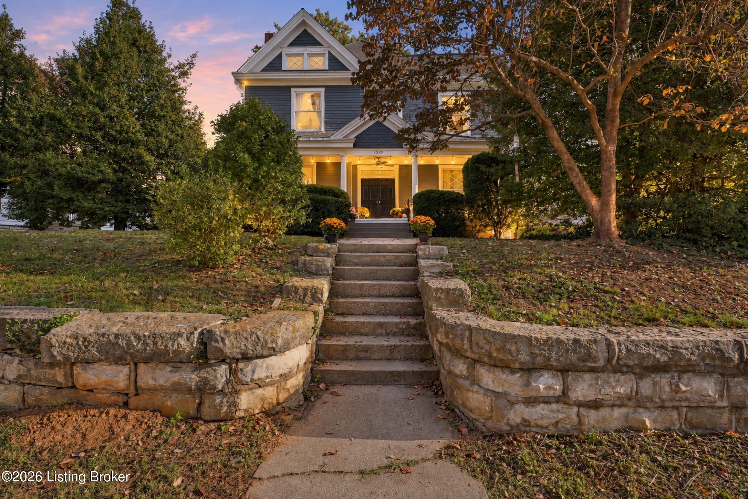 1319 Willow Ave