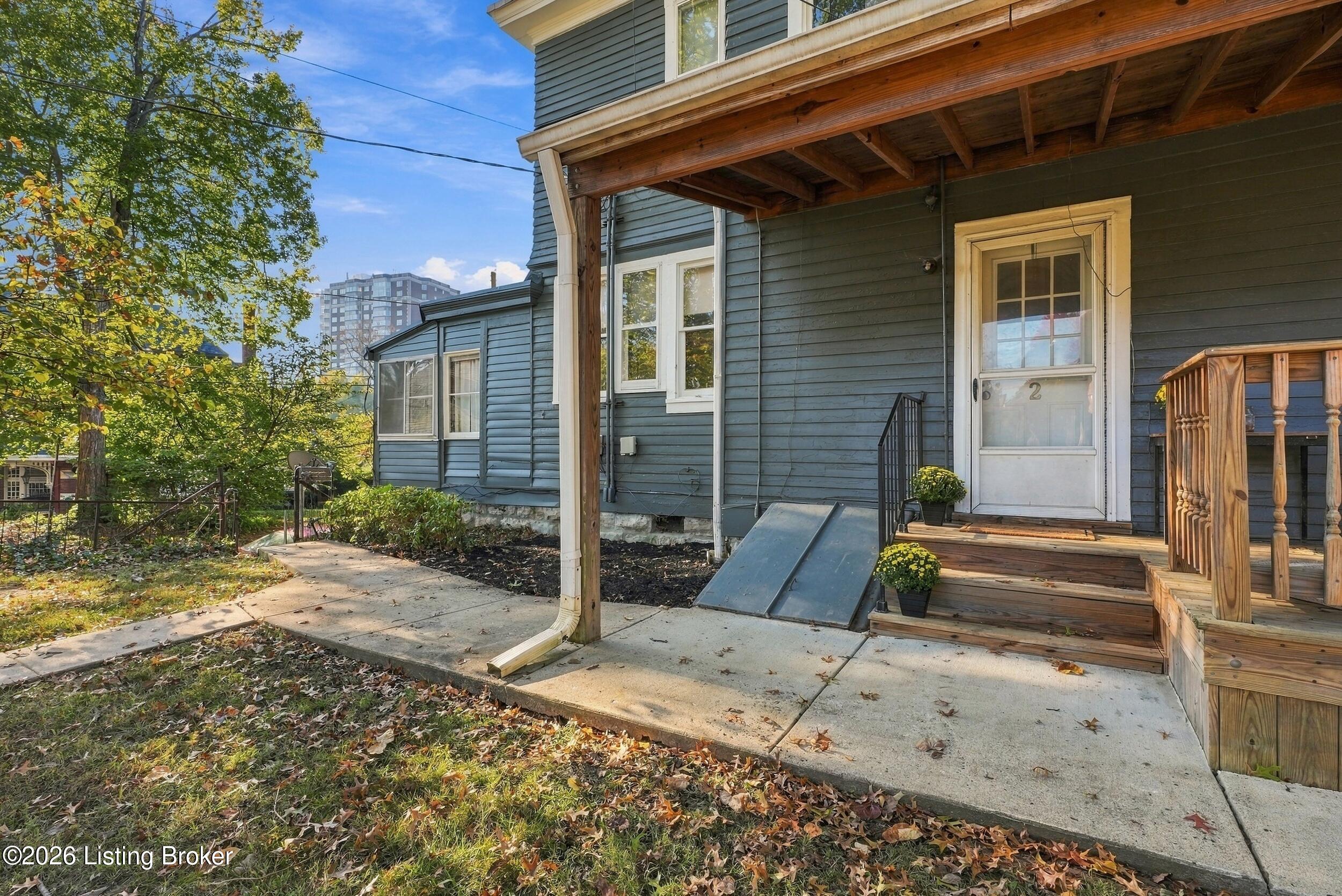 1319 Willow Ave
