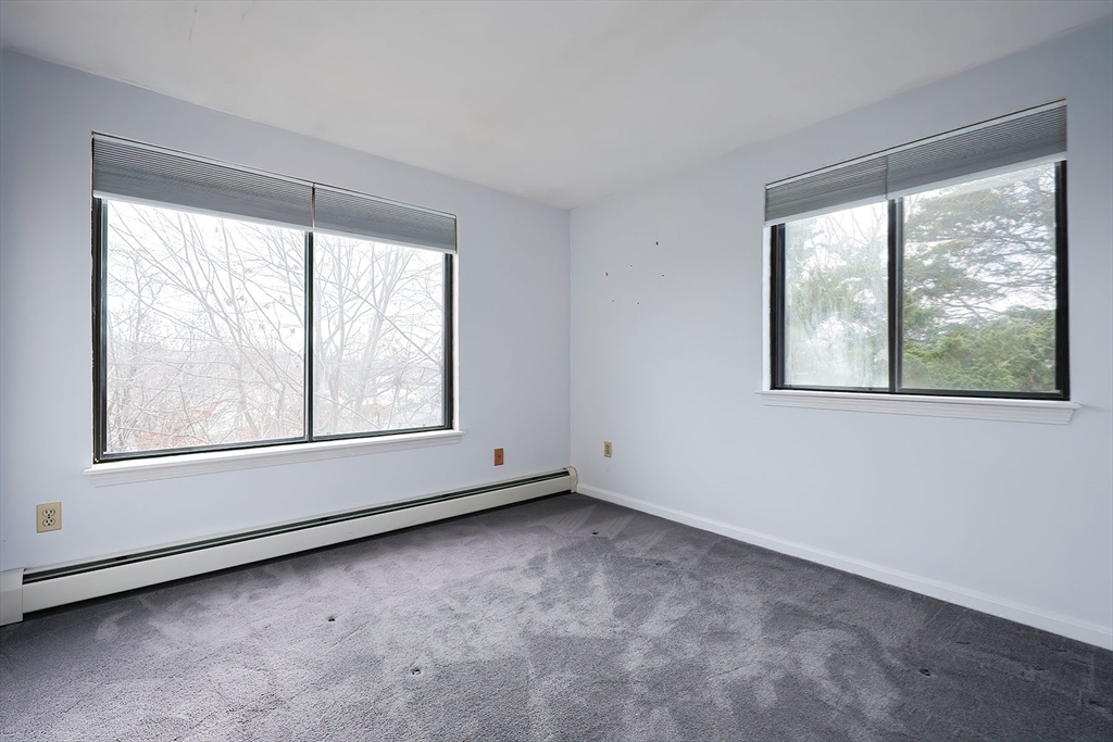 21 Shore Hill Rd