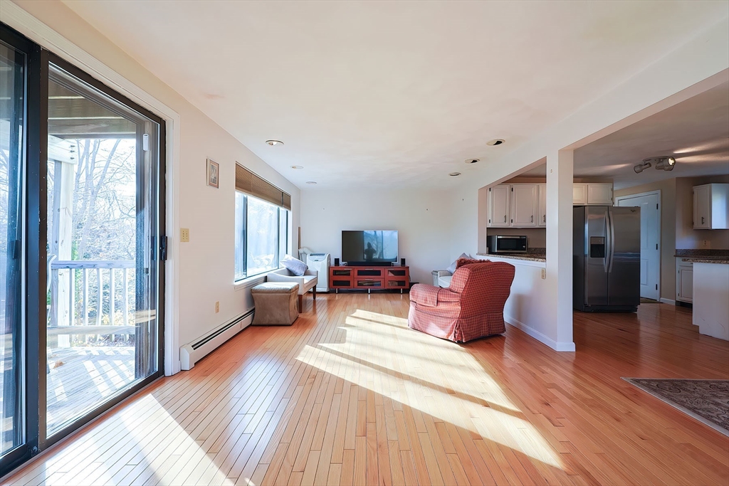 21 Shore Hill Rd