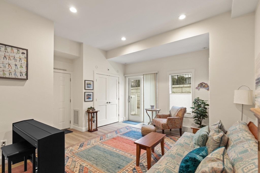 43B Cliff Road # B