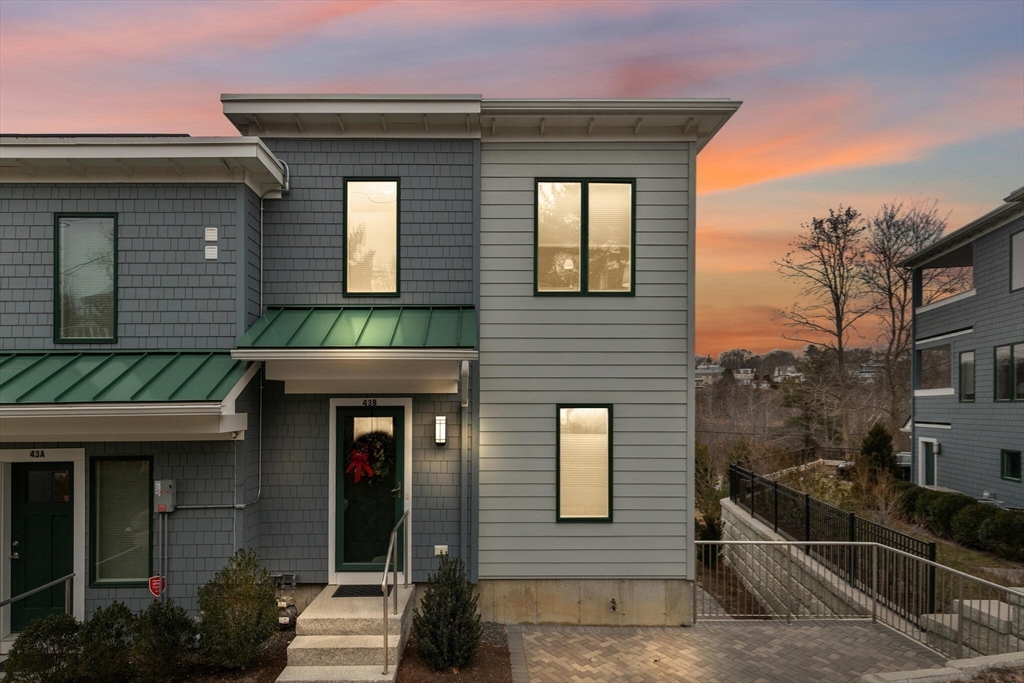 43B Cliff Road # B