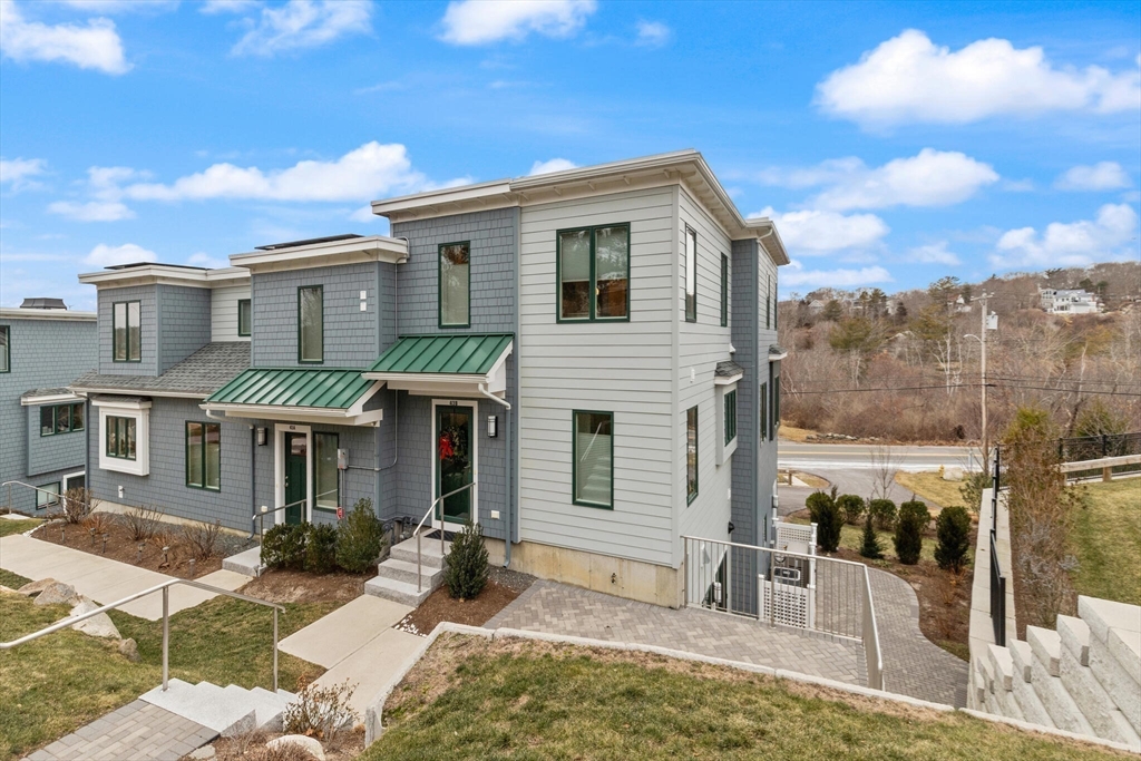 43B Cliff Road # B