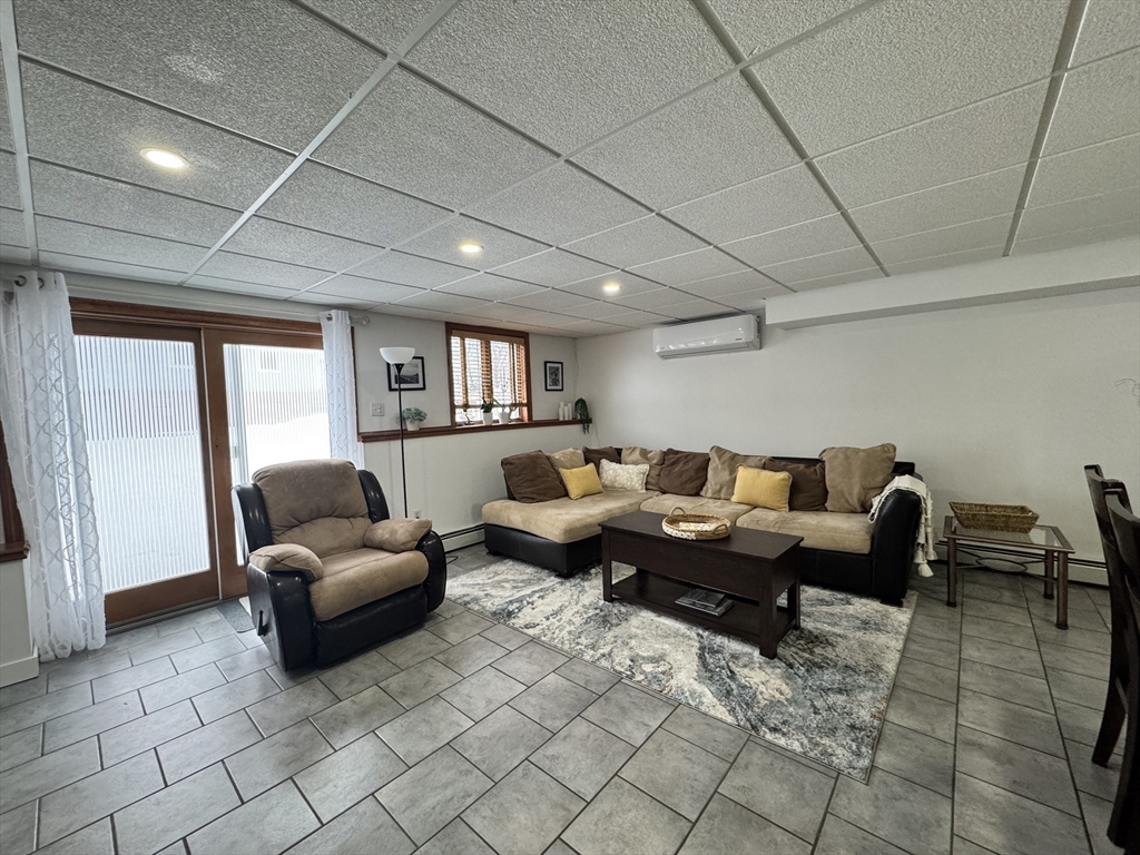 6 St Anthony's Lane # 2