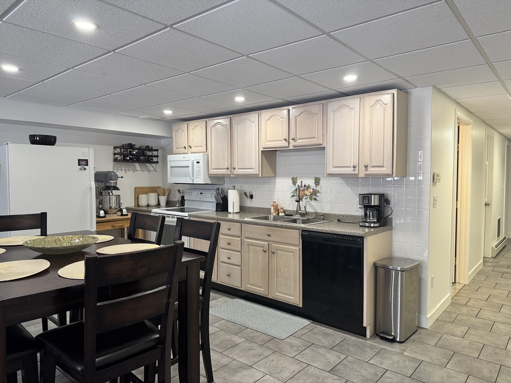 6 St Anthony's Lane # 2