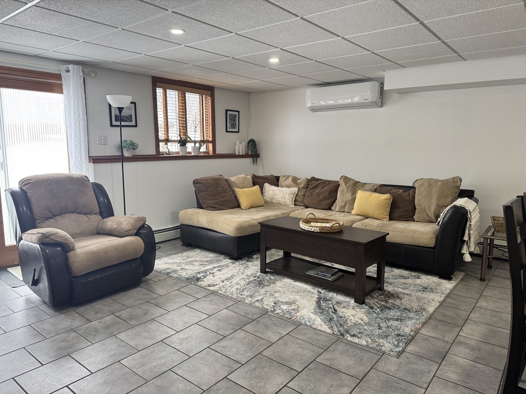 6 St Anthony's Lane # 2