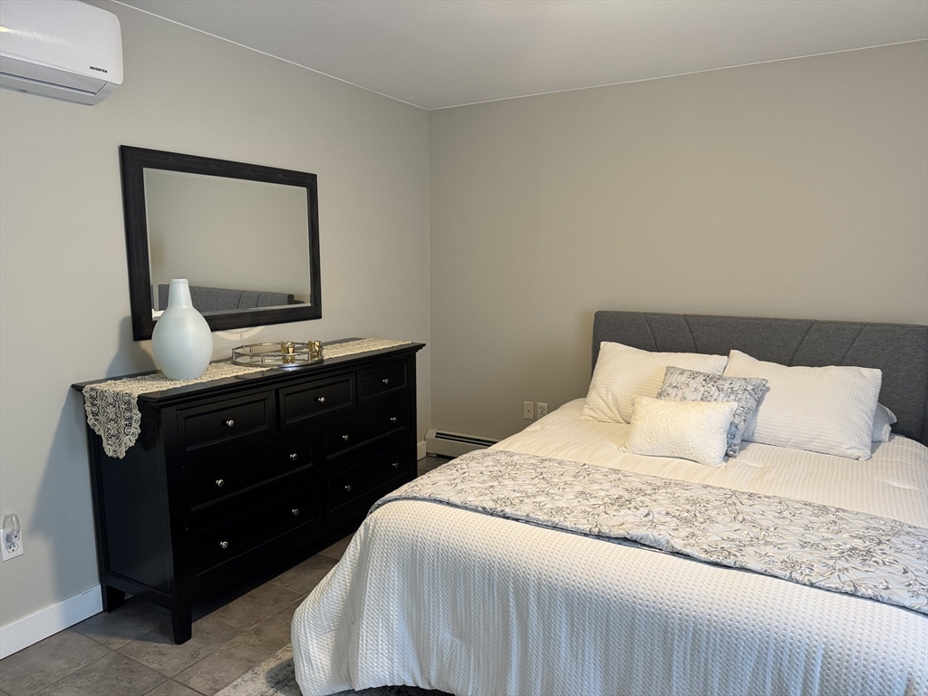 6 St Anthony's Lane # 2