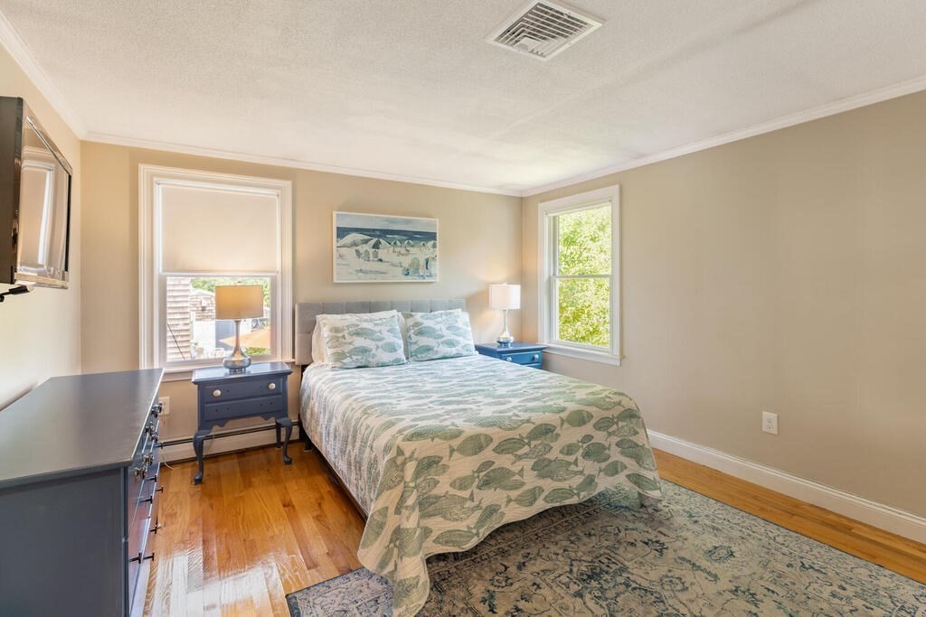 10 Railroad Ave # 1