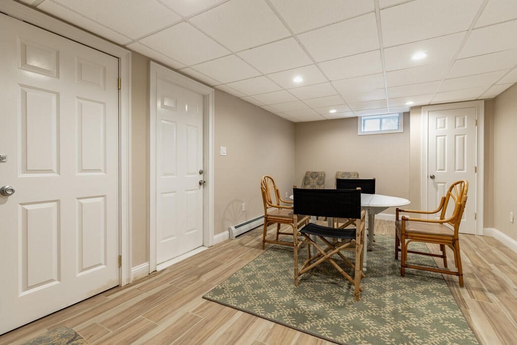10 Railroad Ave # 1