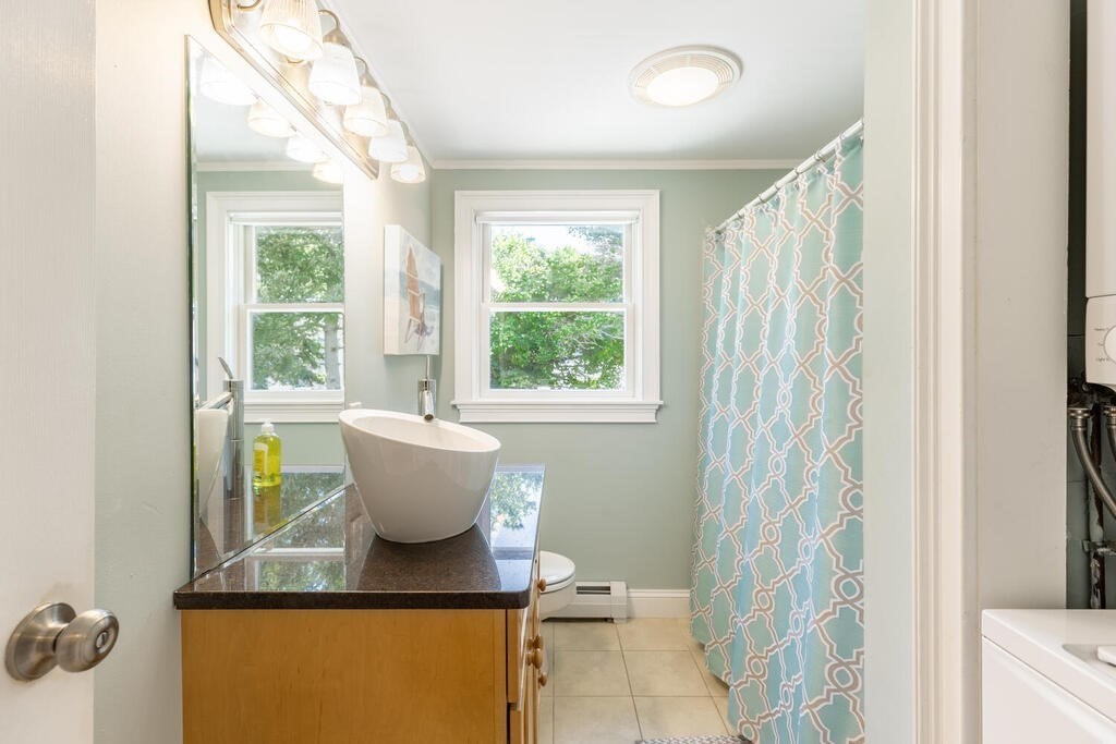 10 Railroad Ave # 1