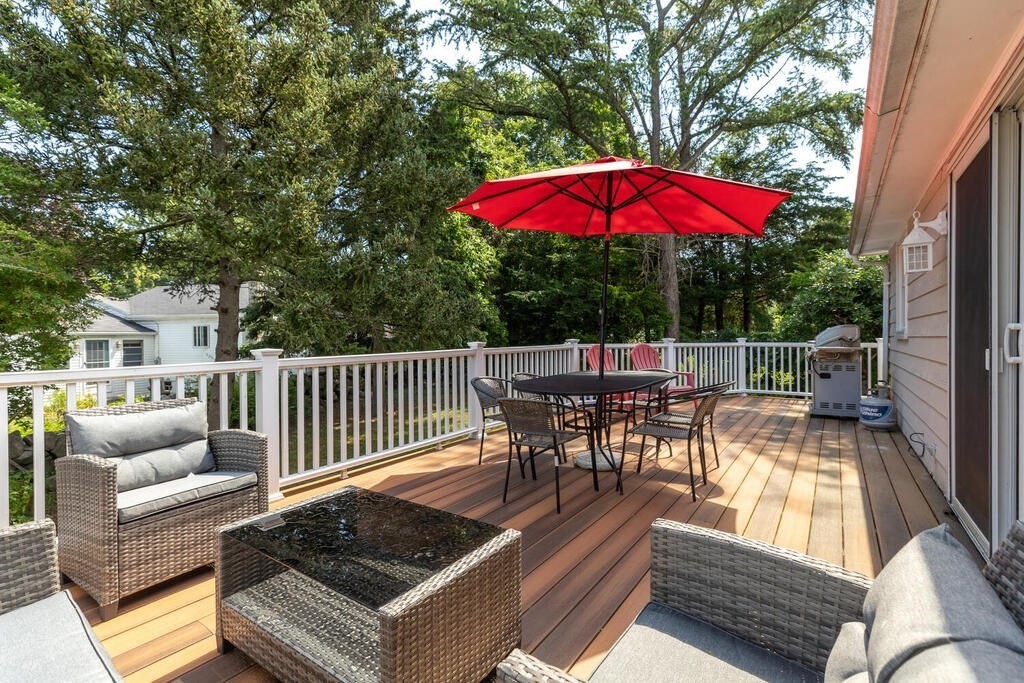 10 Railroad Ave # 1