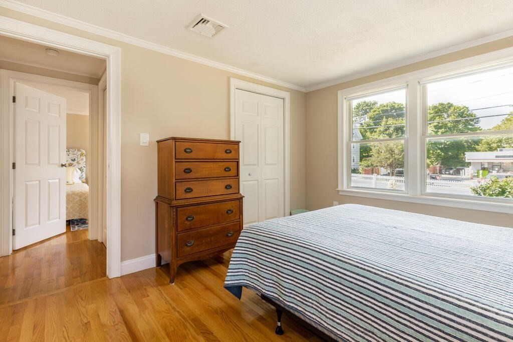 10 Railroad Ave # 1