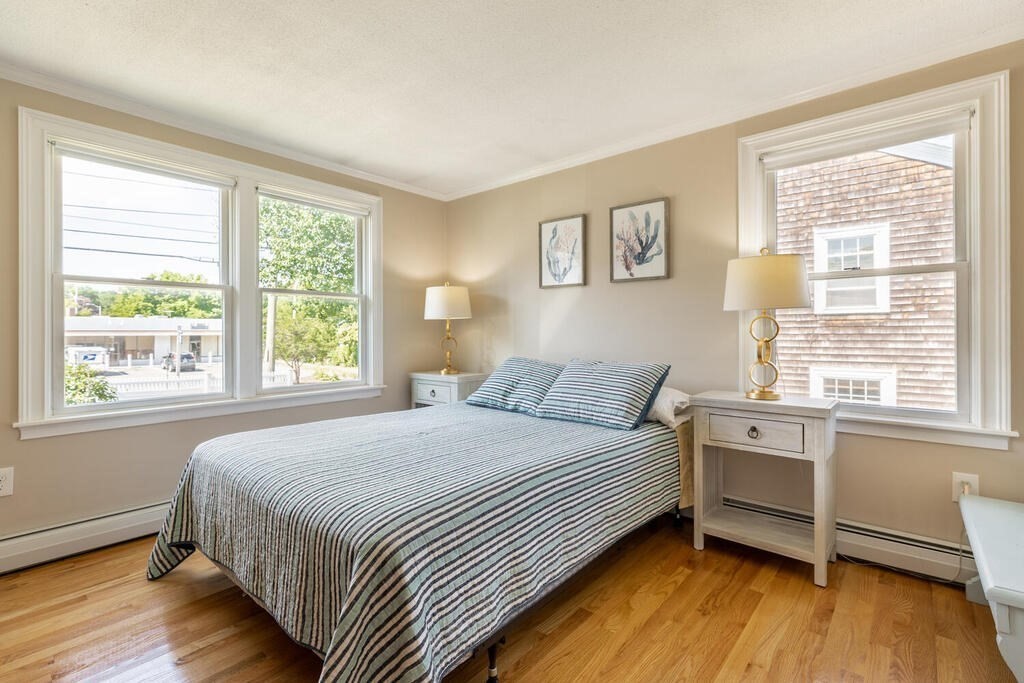 10 Railroad Ave # 1