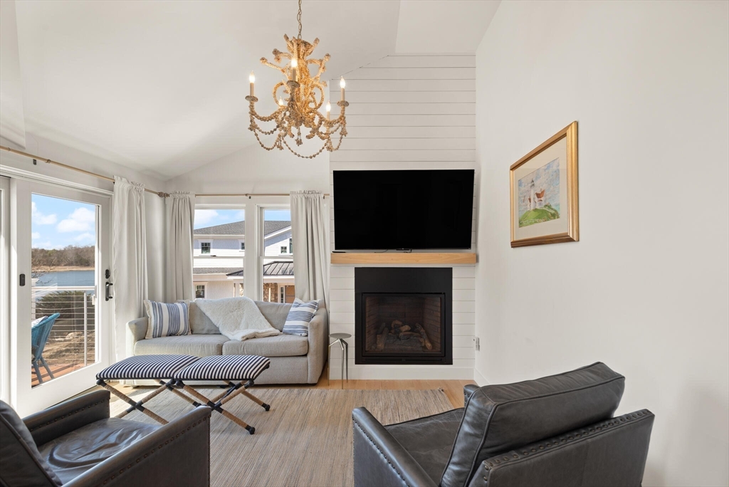 40 Thurston Point Road