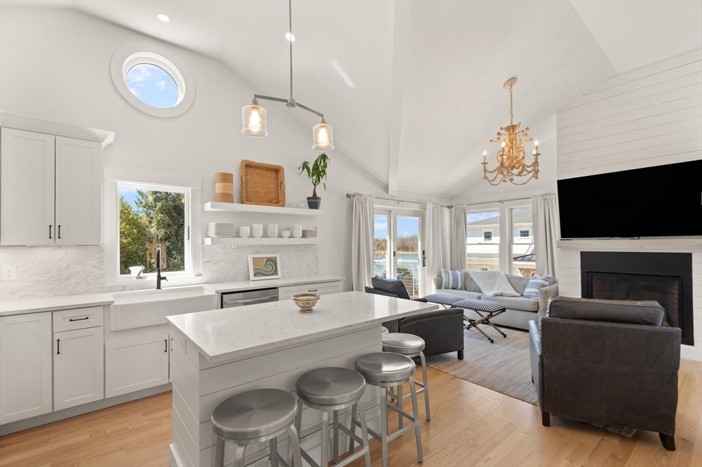 40 Thurston Point Road