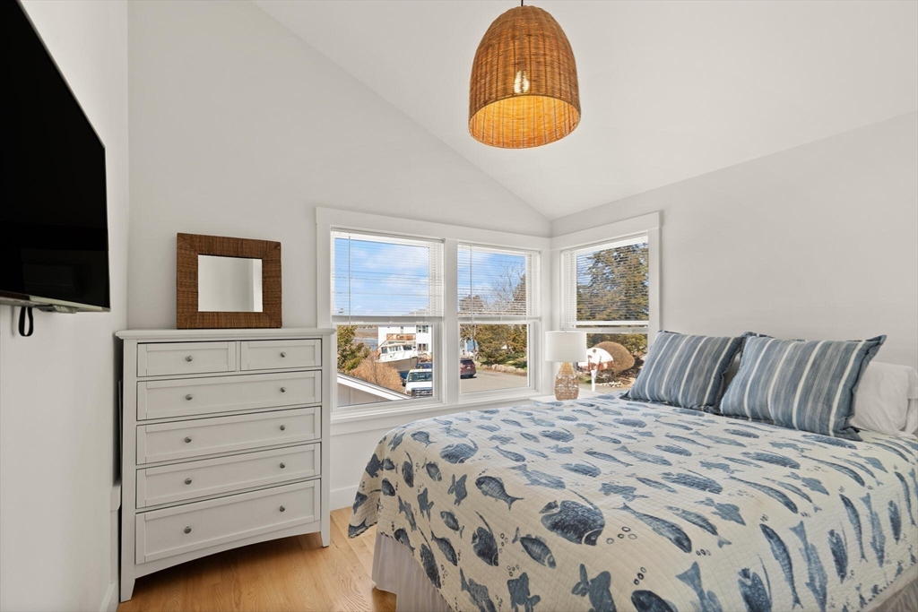 40 Thurston Point Road