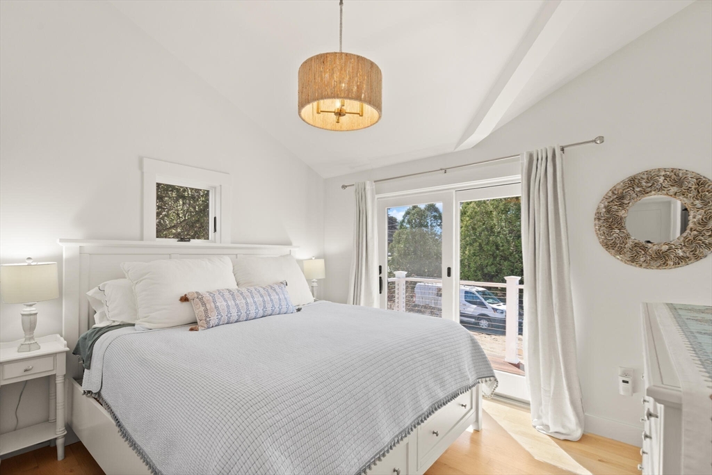 40 Thurston Point Road