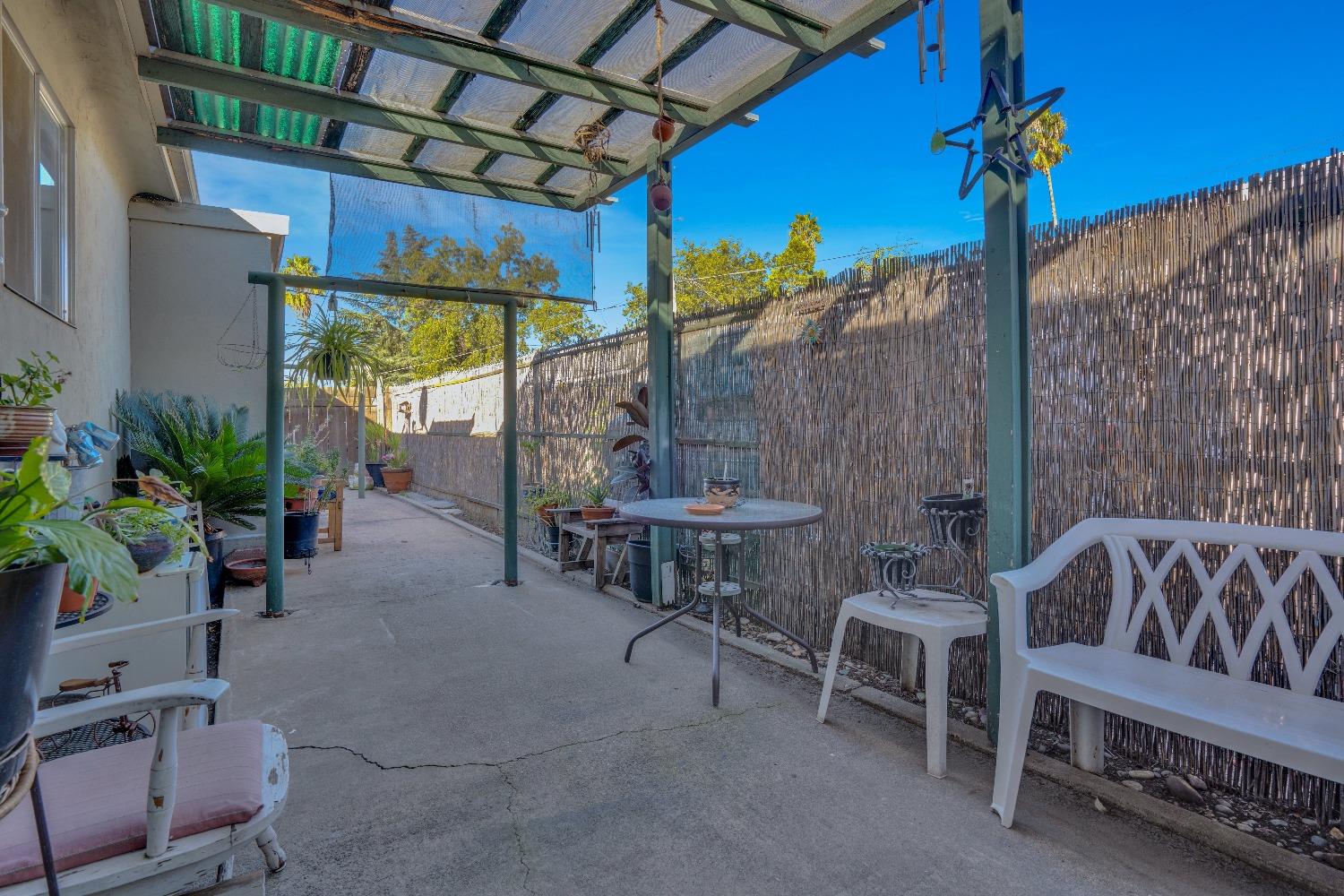 2111 2113 Elmwood Avenue