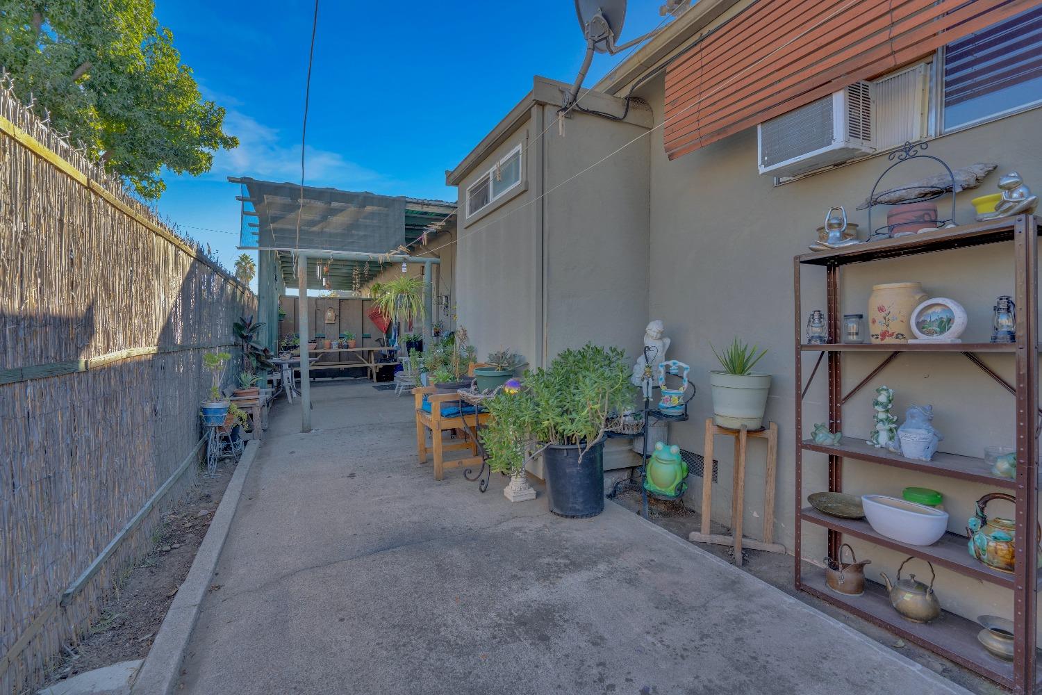 2111 2113 Elmwood Avenue