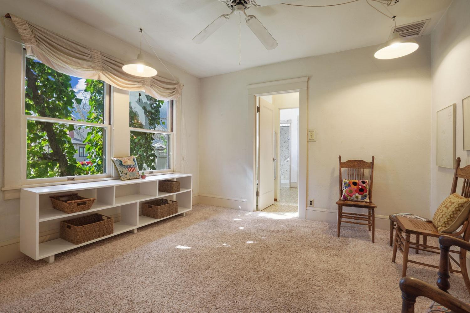 1145 W Magnolia Street