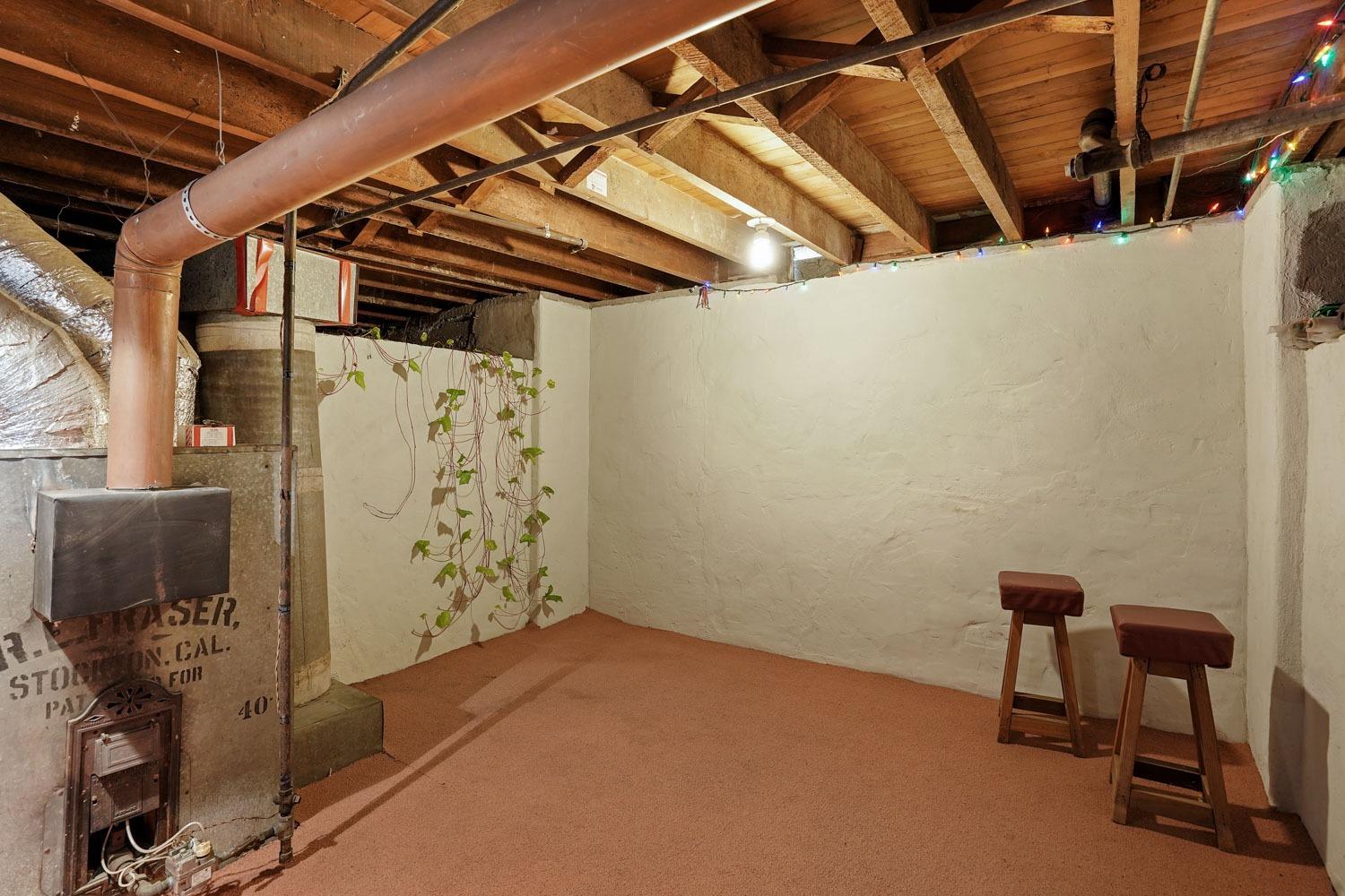 1145 W Magnolia Street