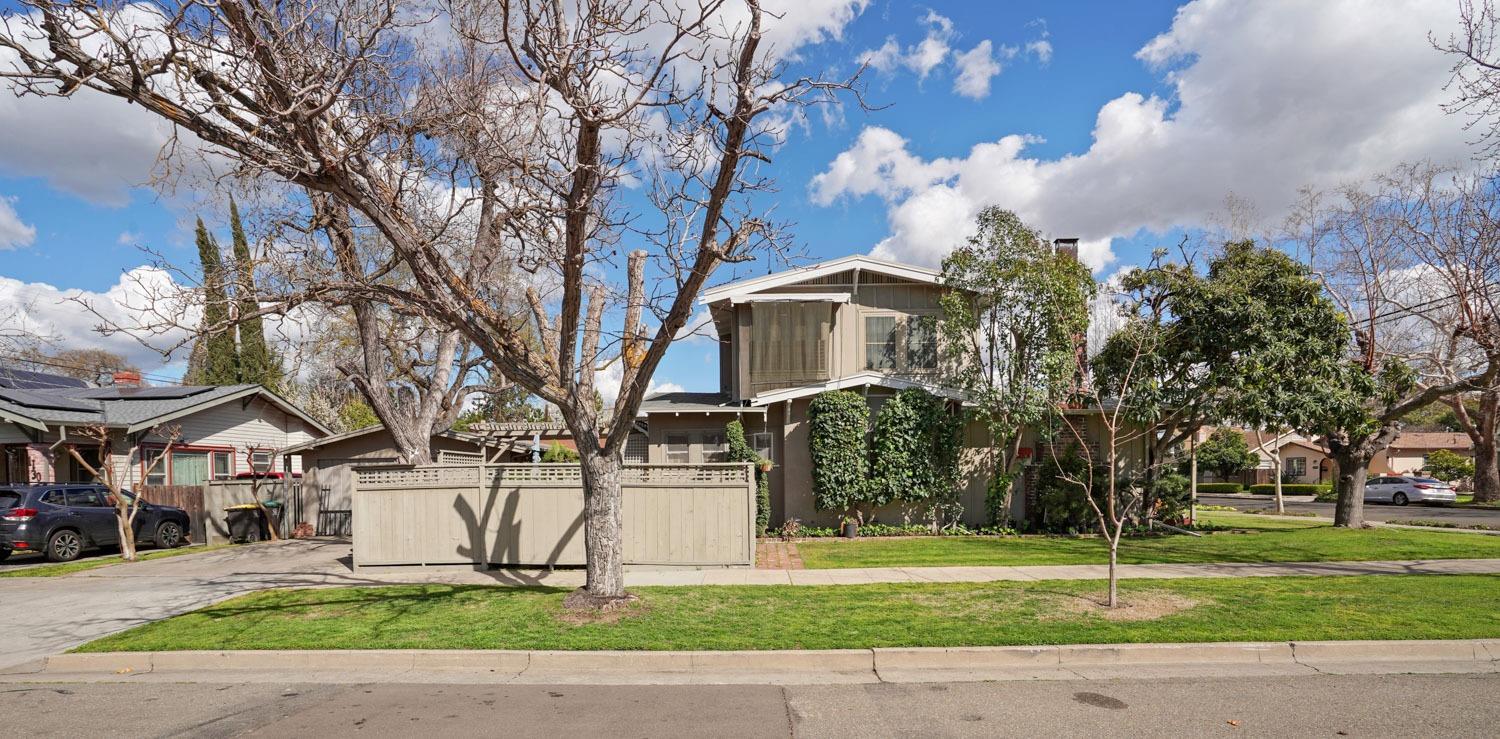 1145 W Magnolia Street