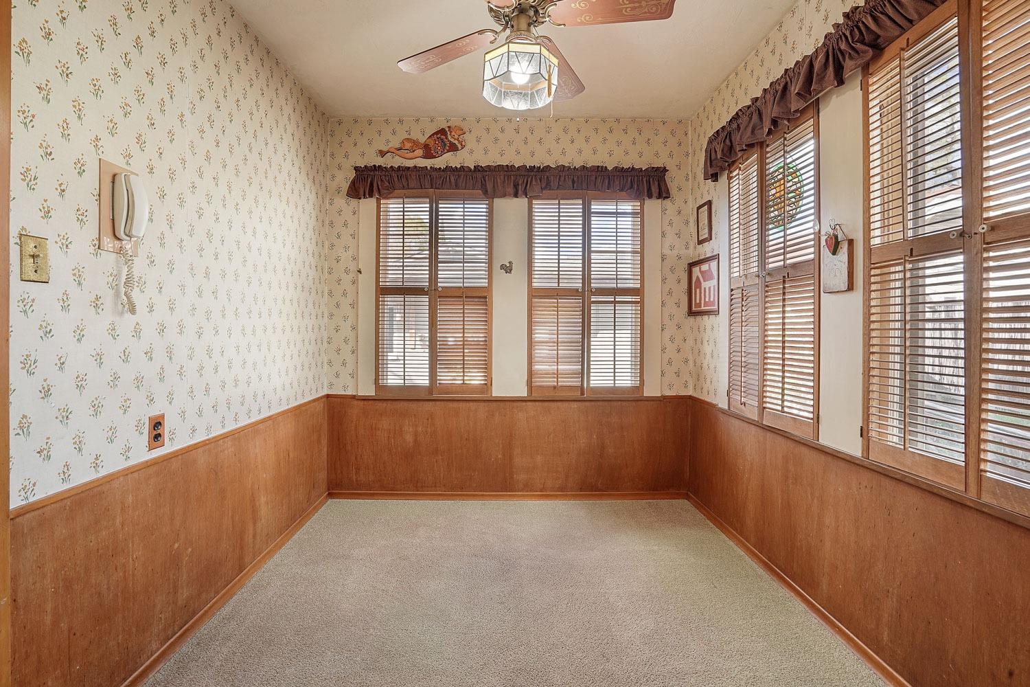 1145 W Magnolia Street