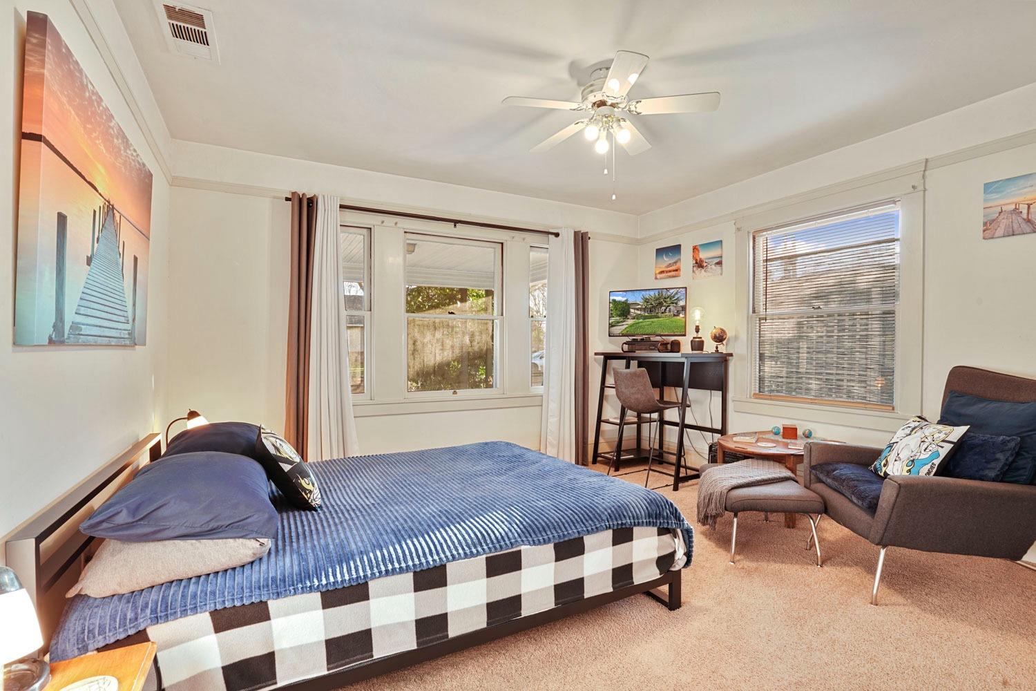 1141 W Magnolia Street