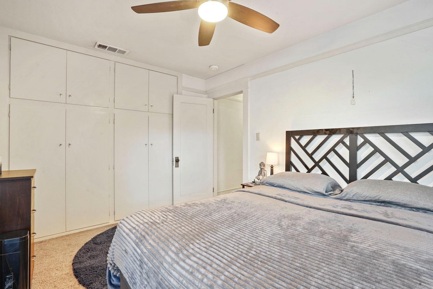 1141 W Magnolia Street