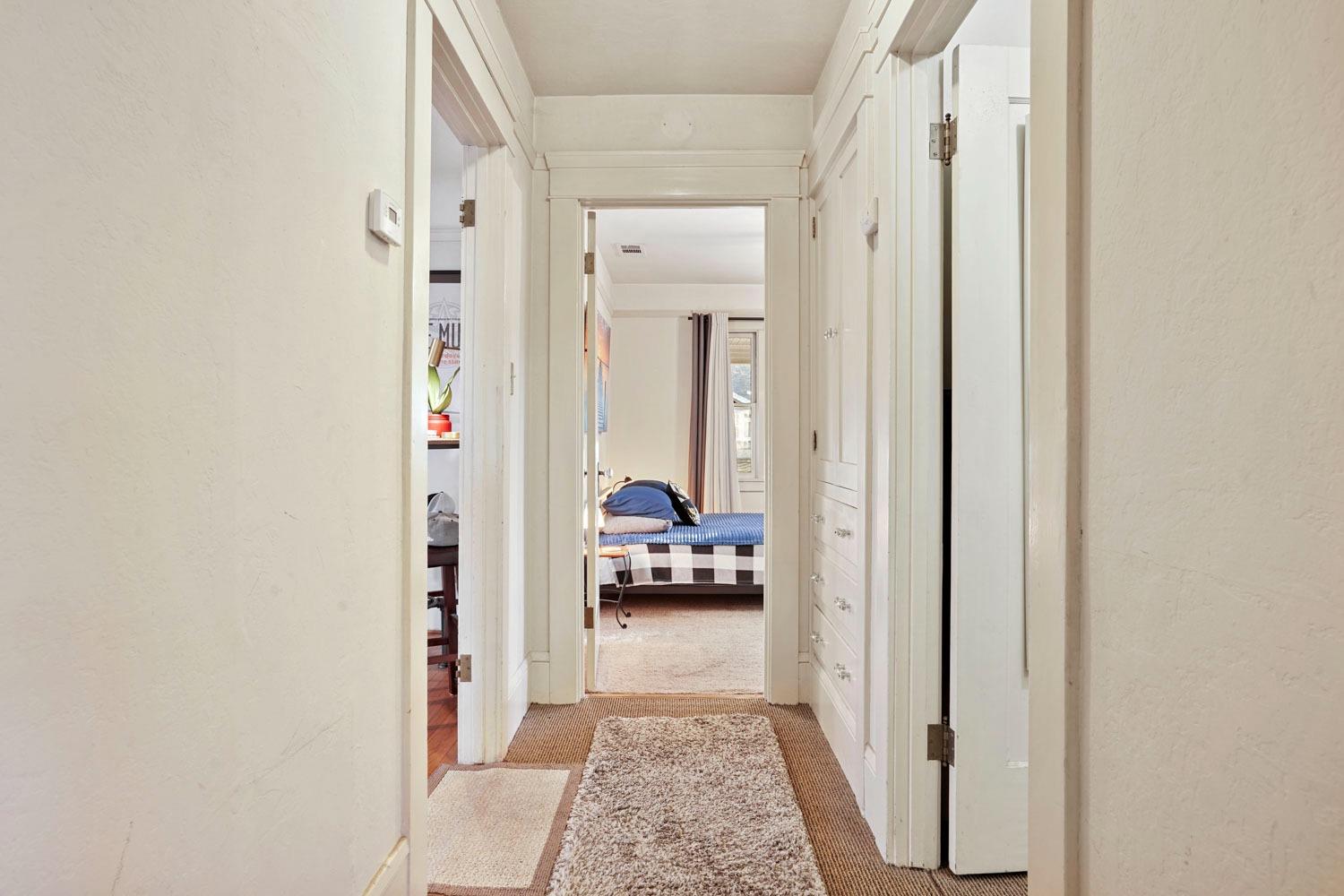 1141 W Magnolia Street