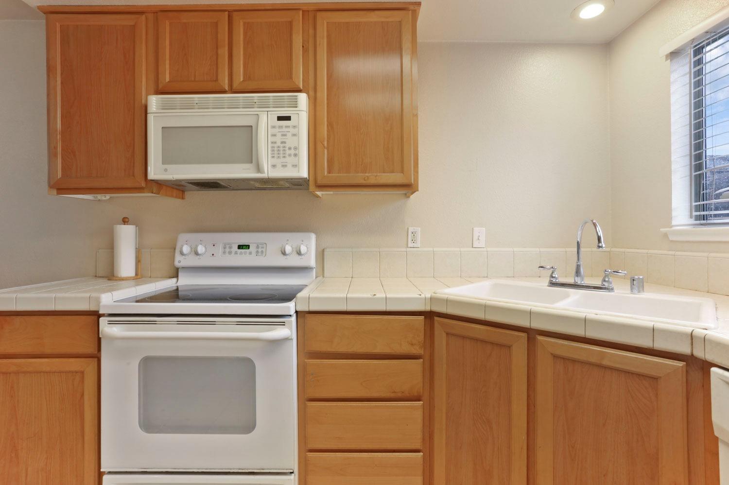 517 Lincoln Avenue C