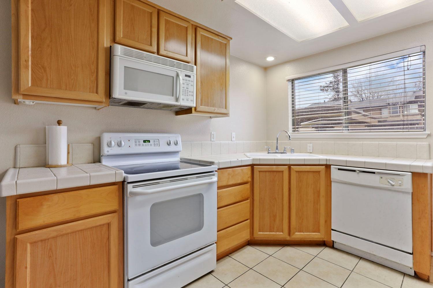 517 Lincoln Avenue C