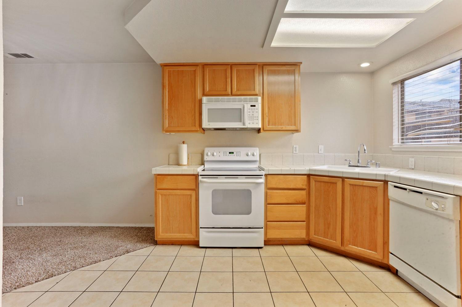 517 Lincoln Avenue C