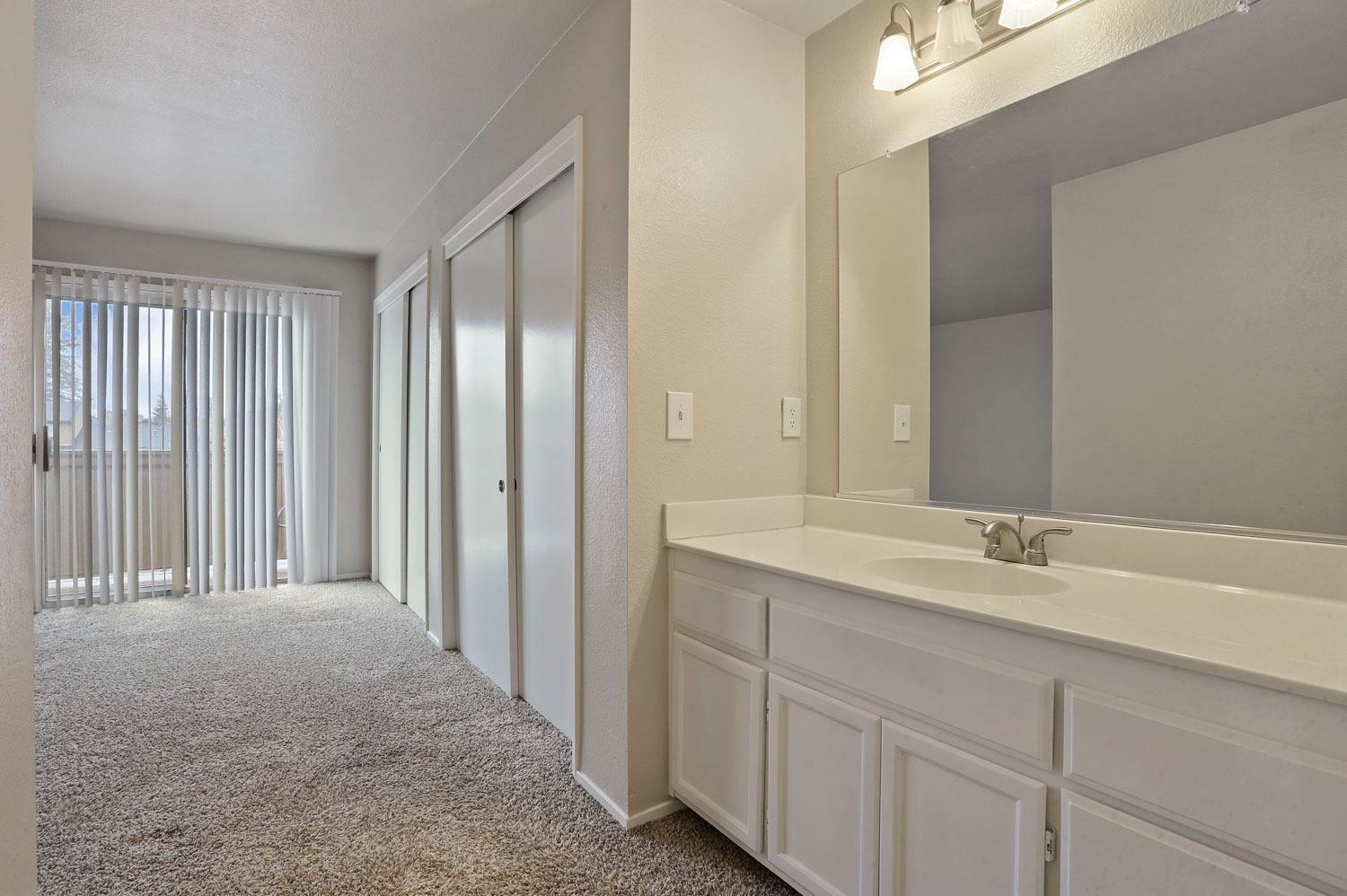 517 Lincoln Avenue C