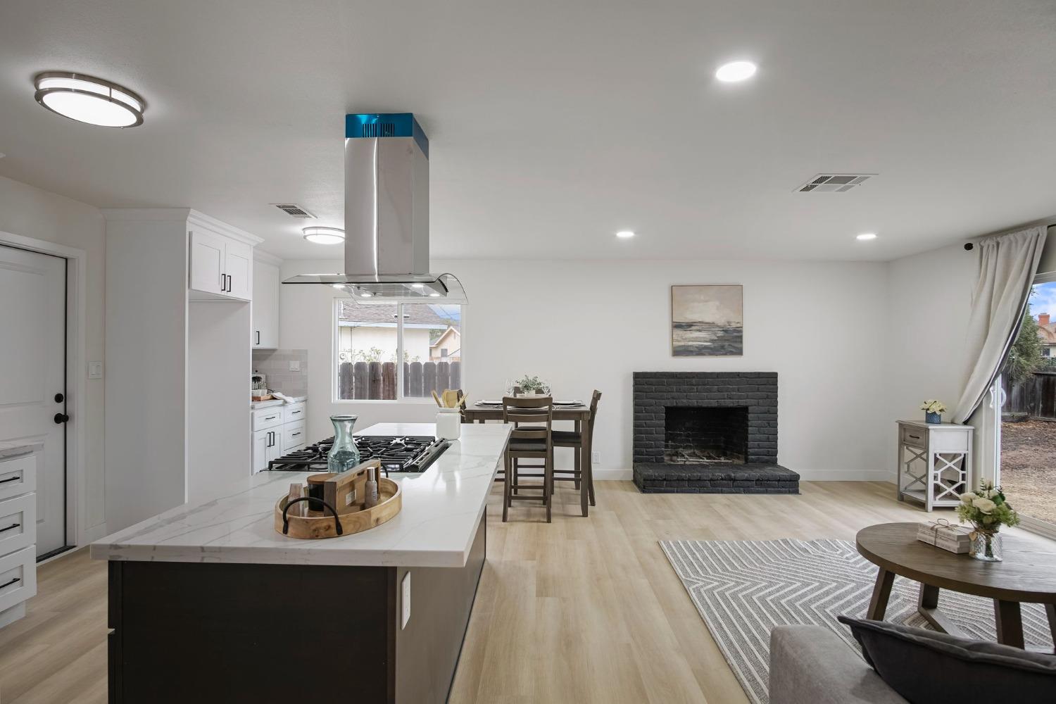522 Emperor Court