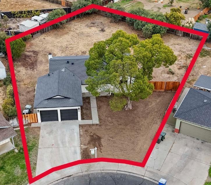 522 Emperor Court