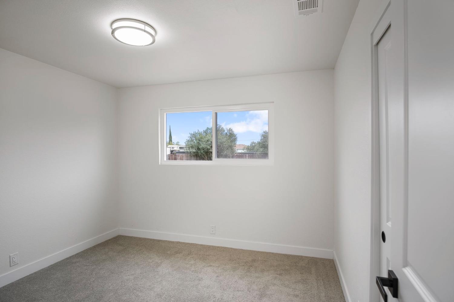 522 Emperor Court