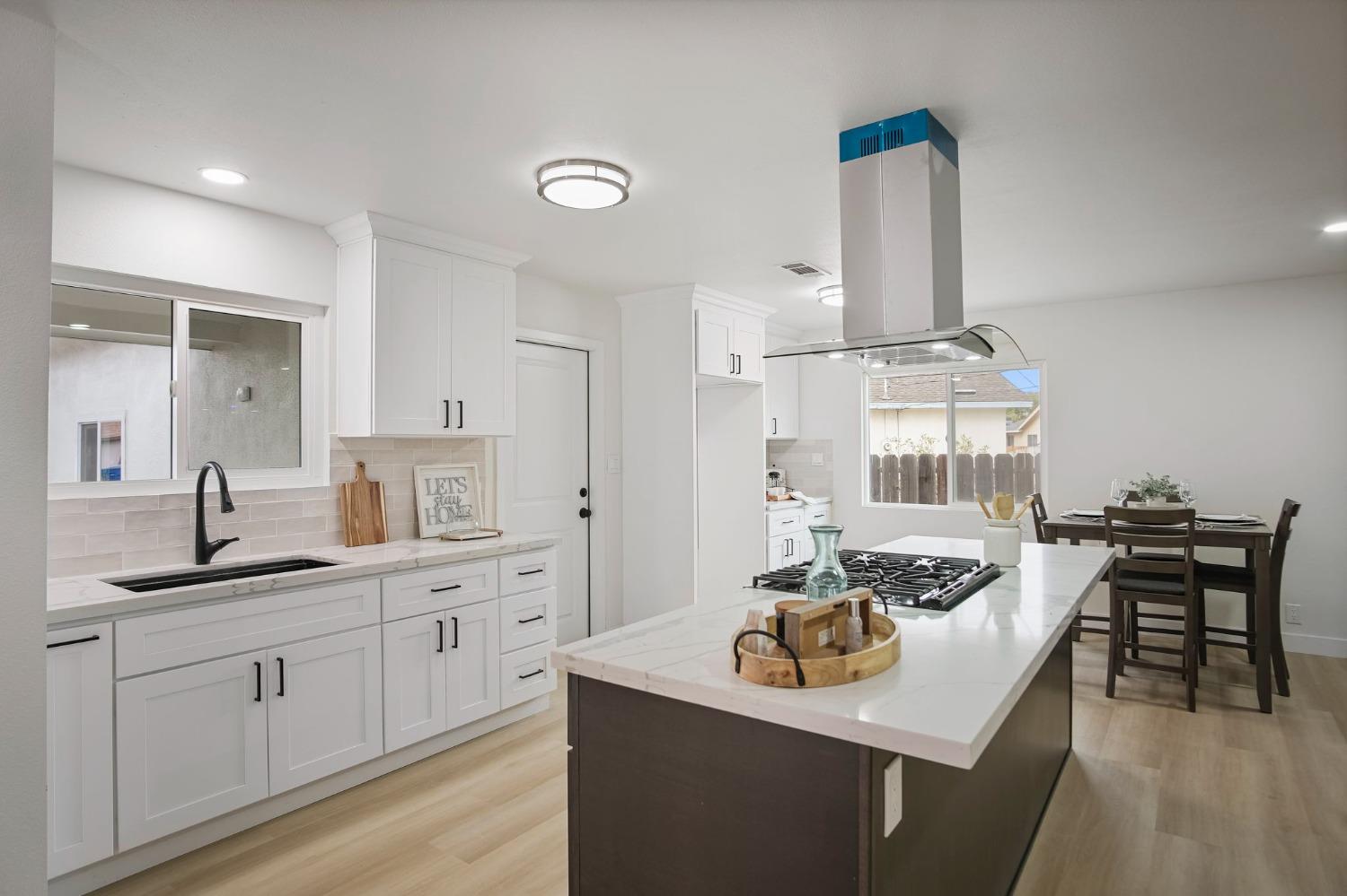 522 Emperor Court