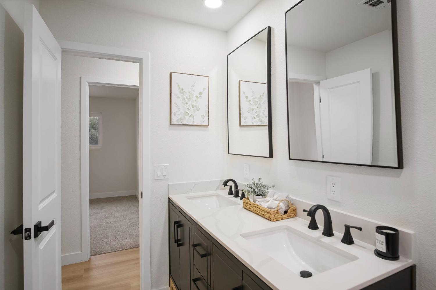 522 Emperor Court