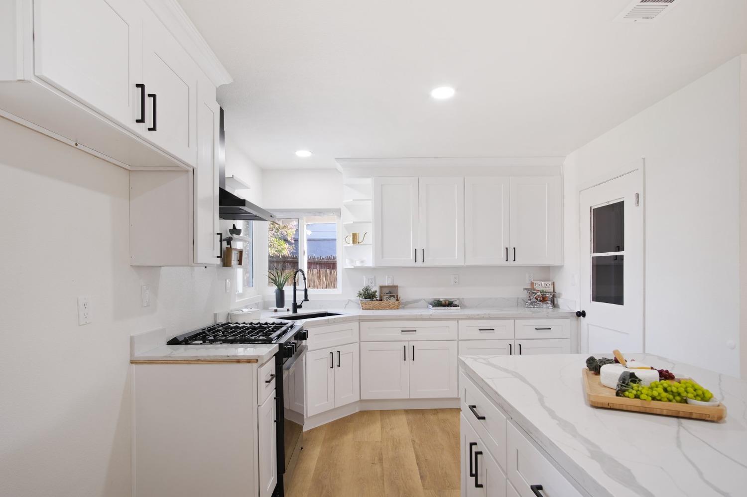 2351 W Euclid Avenue