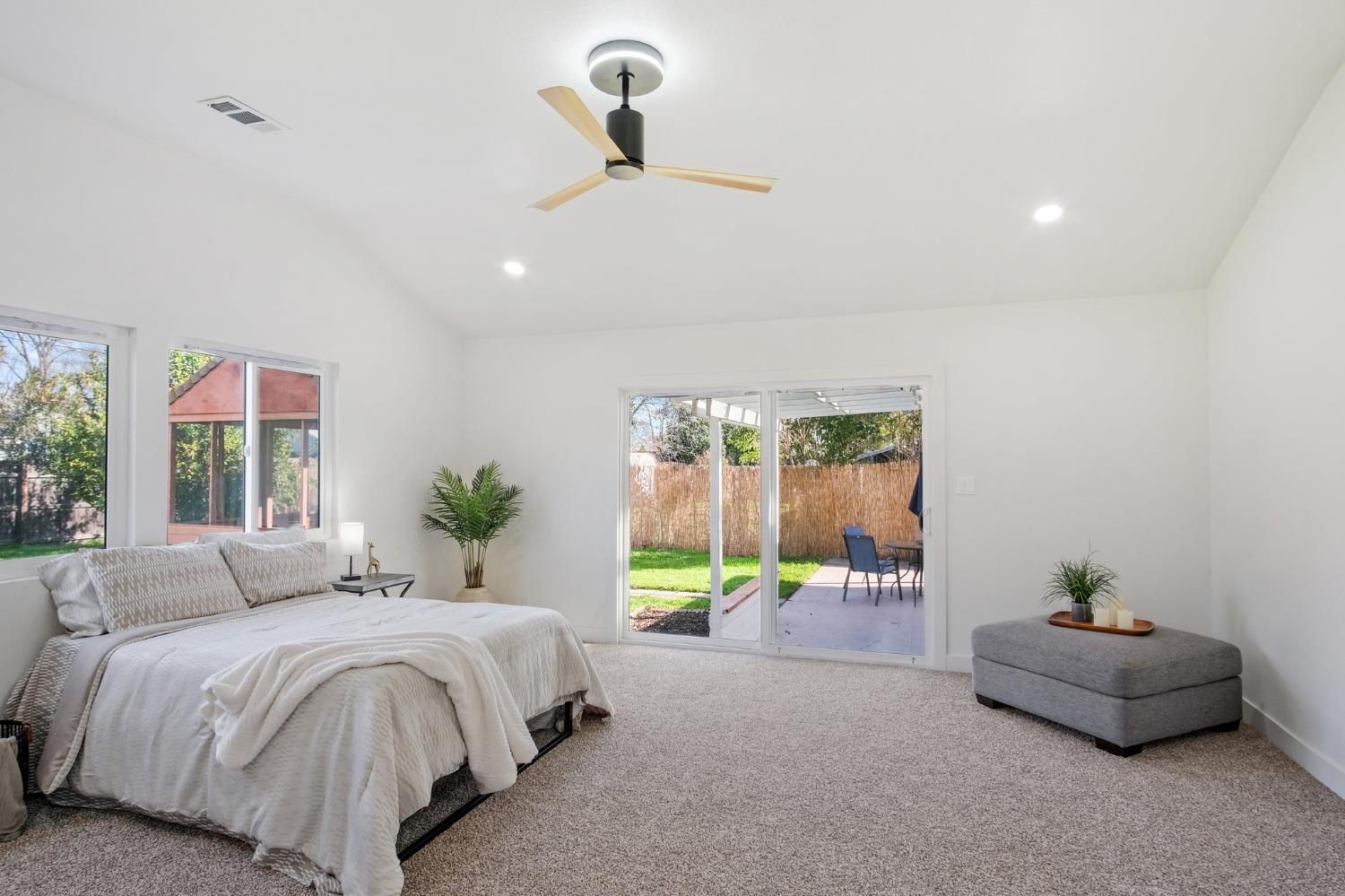 2351 W Euclid Avenue