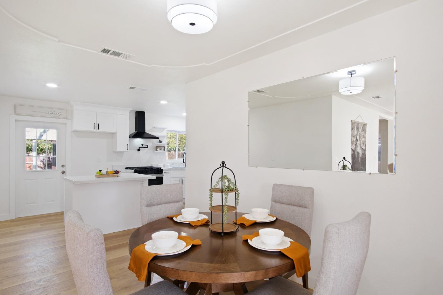 2351 W Euclid Avenue