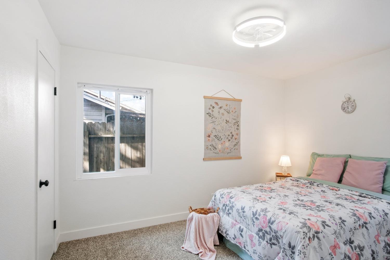 2351 W Euclid Avenue