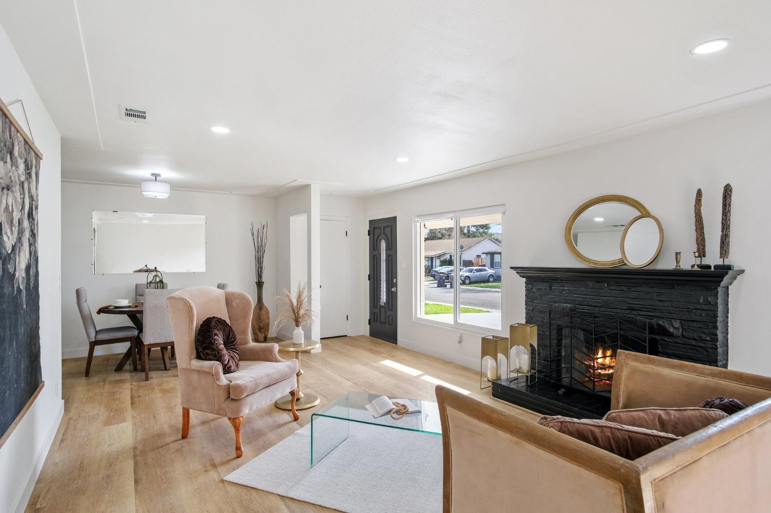 2351 W Euclid Avenue