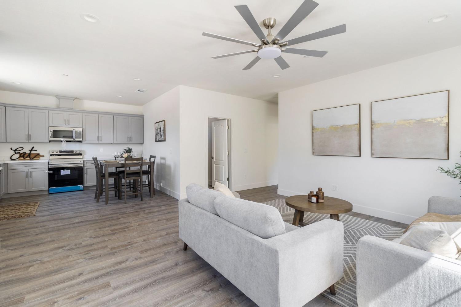 1444 Chronicle Avenue