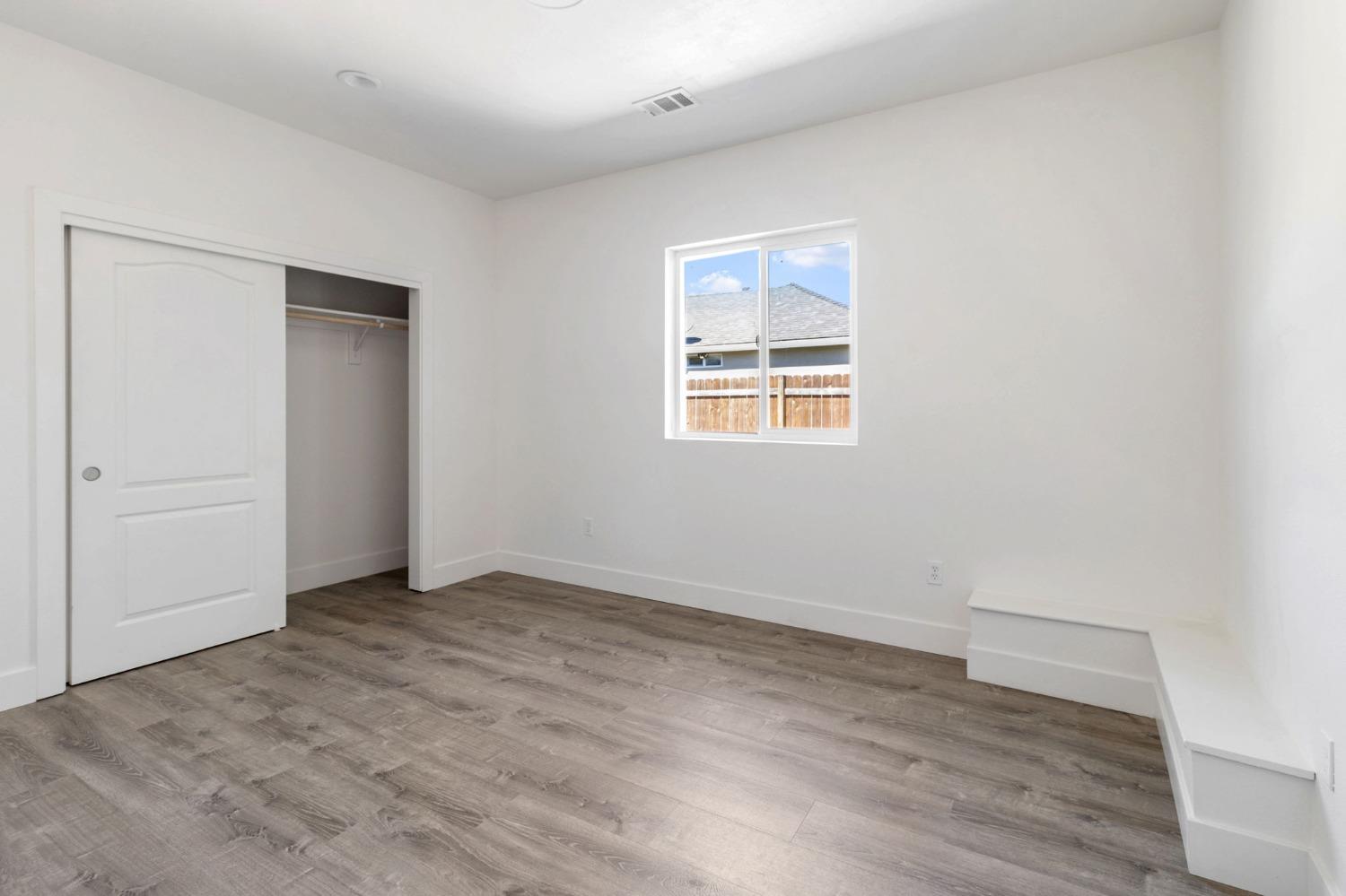 1444 Chronicle Avenue