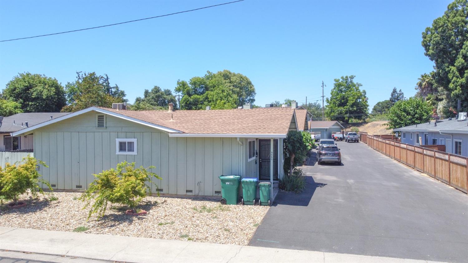 3551 De Ovan Avenue